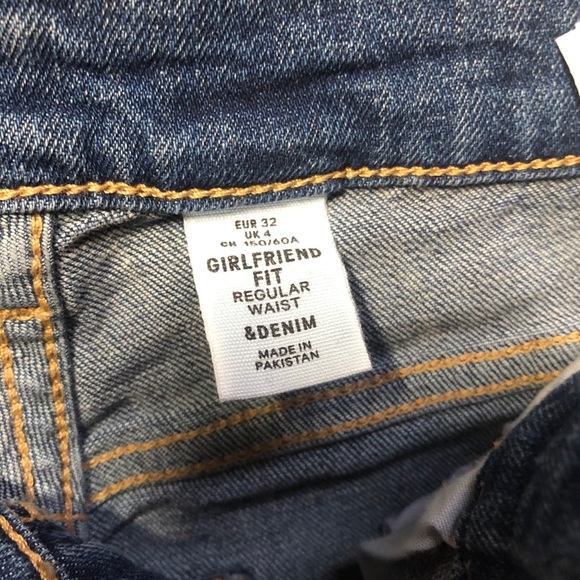 SOLD⭐️H&M⭐️High Waisted Jeans ⭐️ - Picture 3 of 5